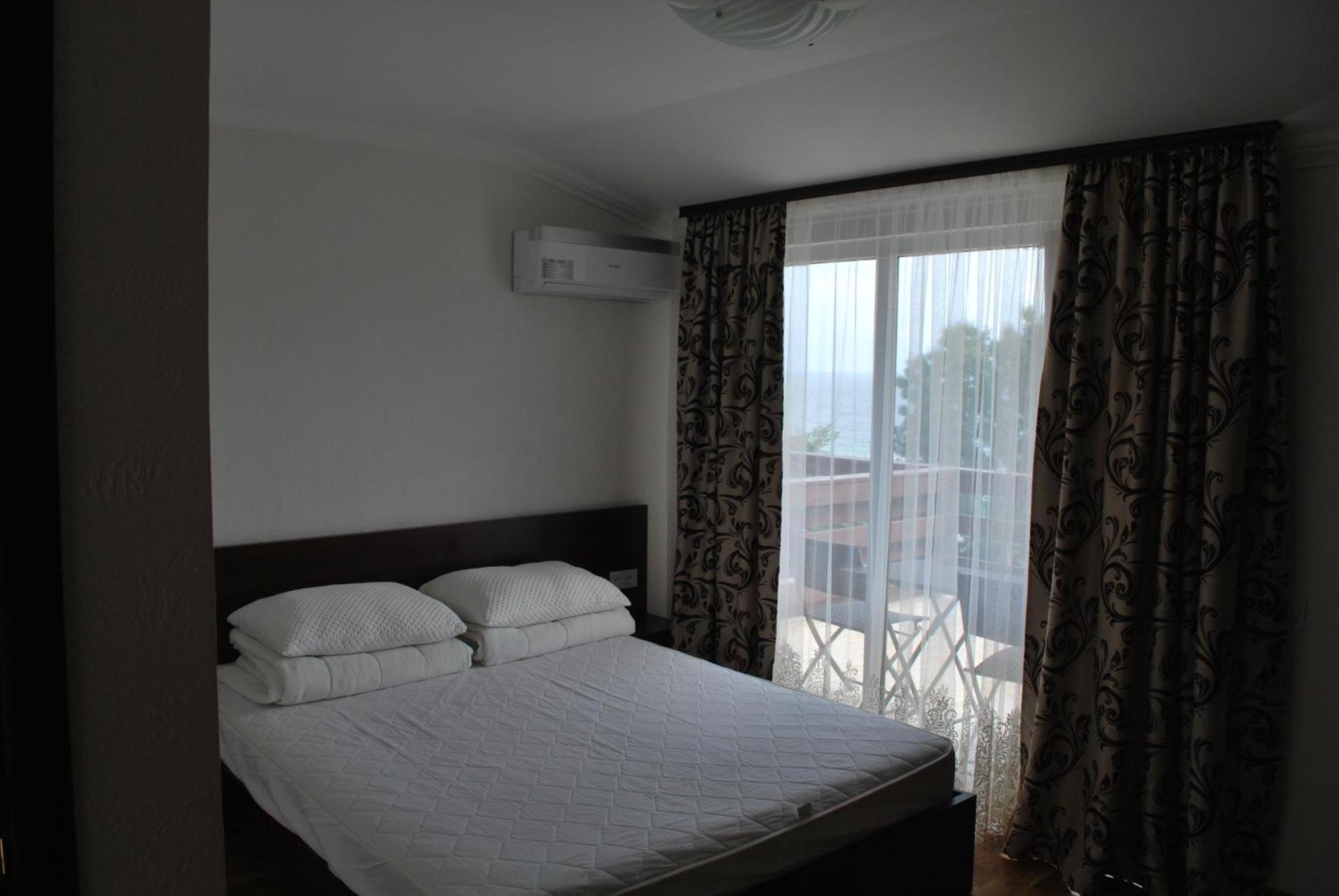 Shpinat Hotel Odesa Room photo