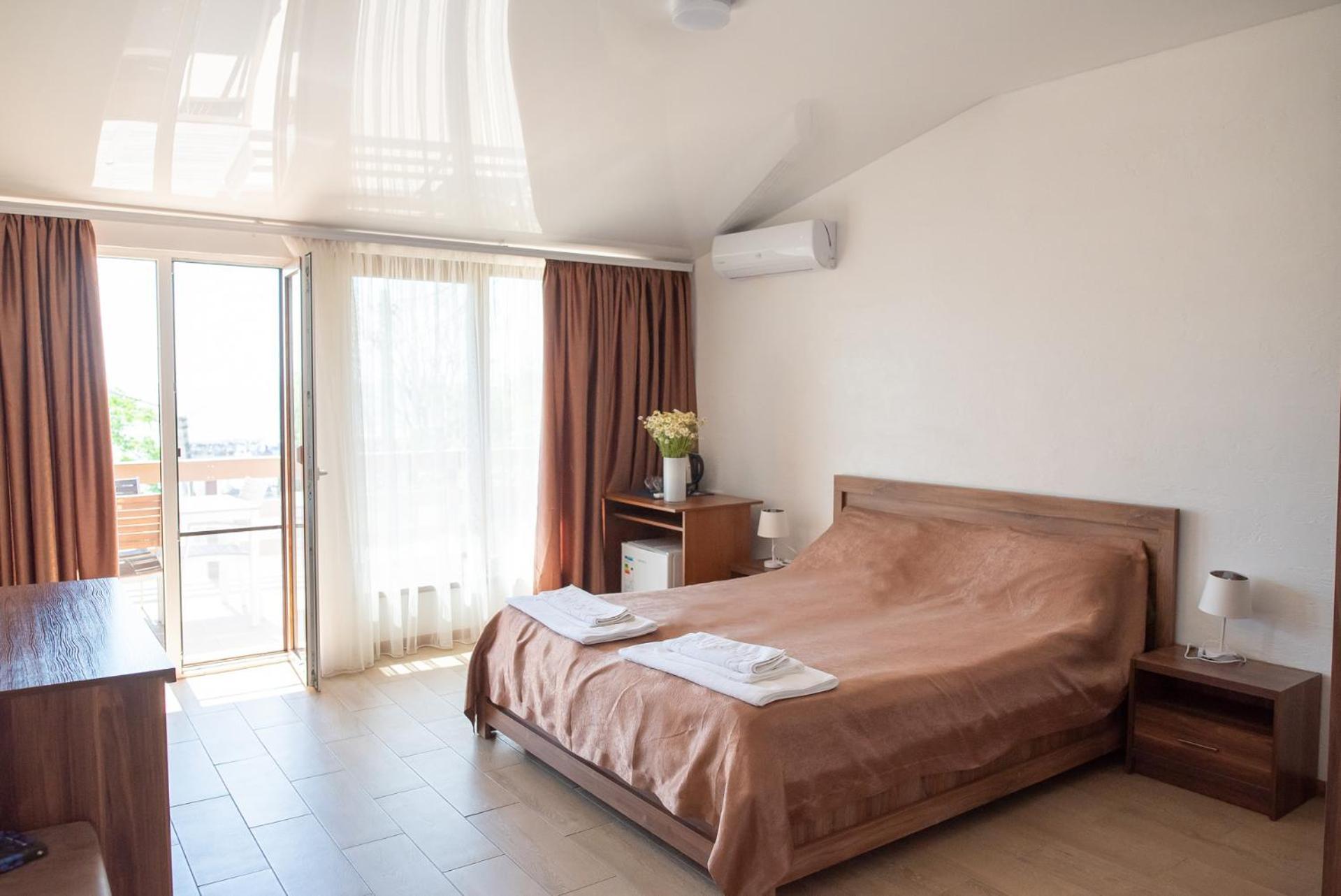 Shpinat Hotel Odesa Exterior photo