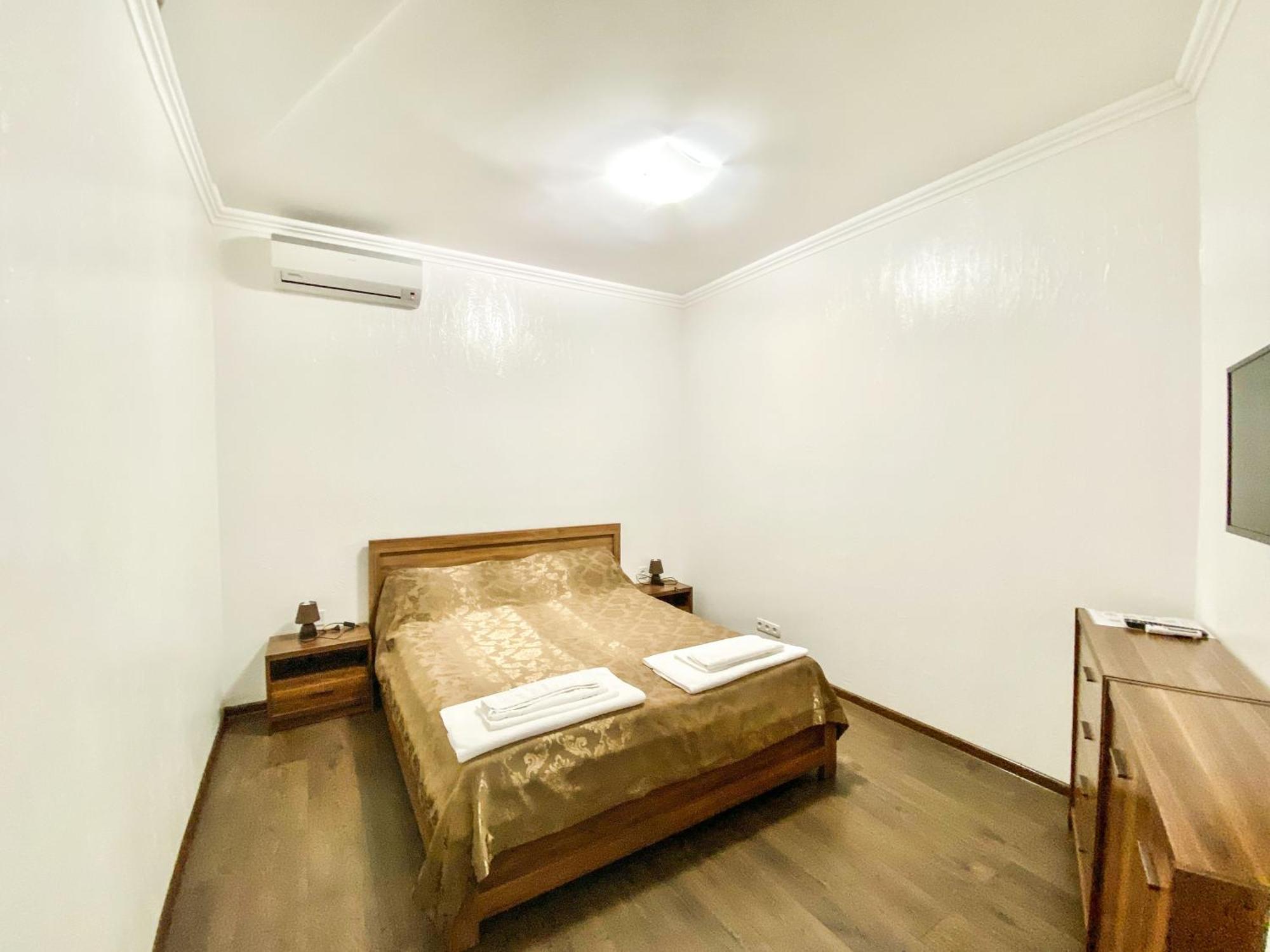 Shpinat Hotel Odesa Exterior photo